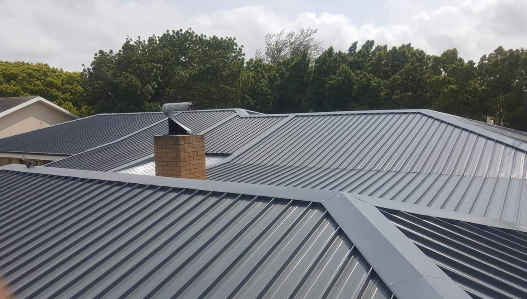 OVER ROOF STELLENBERG